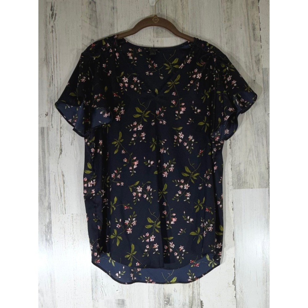 Ann Taylor Blouse Small Navy Floral V-Neck Flutter Sleeve Office Career READ